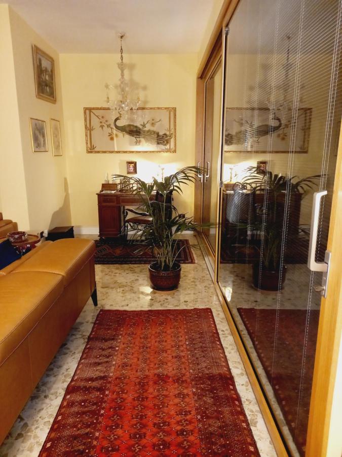 Confortevole باري المظهر الخارجي الصورة